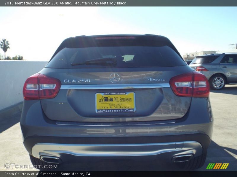 Mountain Grey Metallic / Black 2015 Mercedes-Benz GLA 250 4Matic