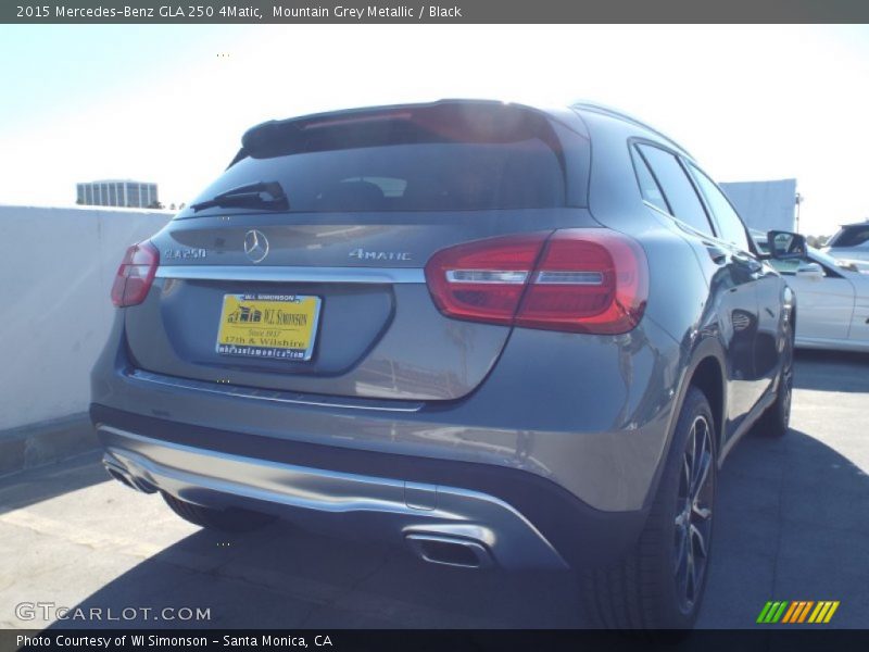 Mountain Grey Metallic / Black 2015 Mercedes-Benz GLA 250 4Matic
