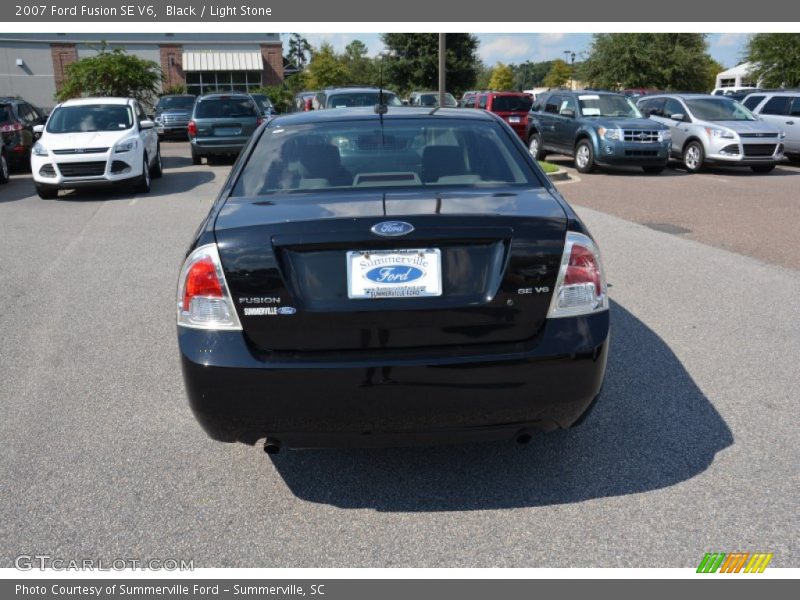 Black / Light Stone 2007 Ford Fusion SE V6