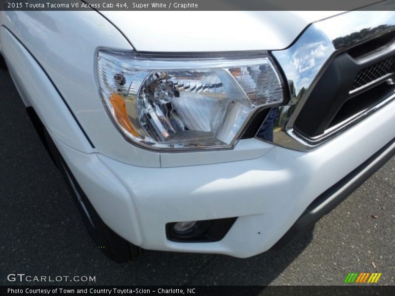 Super White / Graphite 2015 Toyota Tacoma V6 Access Cab 4x4