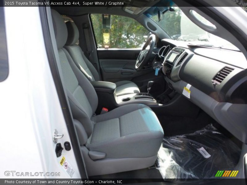 Super White / Graphite 2015 Toyota Tacoma V6 Access Cab 4x4