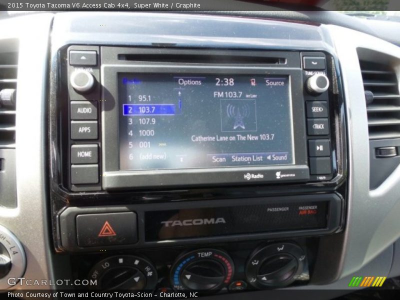 Super White / Graphite 2015 Toyota Tacoma V6 Access Cab 4x4