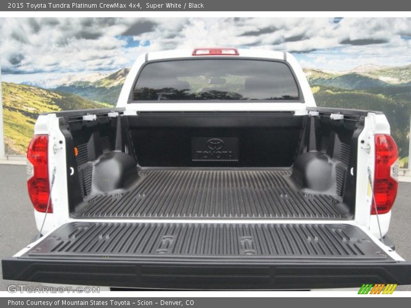 Super White / Black 2015 Toyota Tundra Platinum CrewMax 4x4