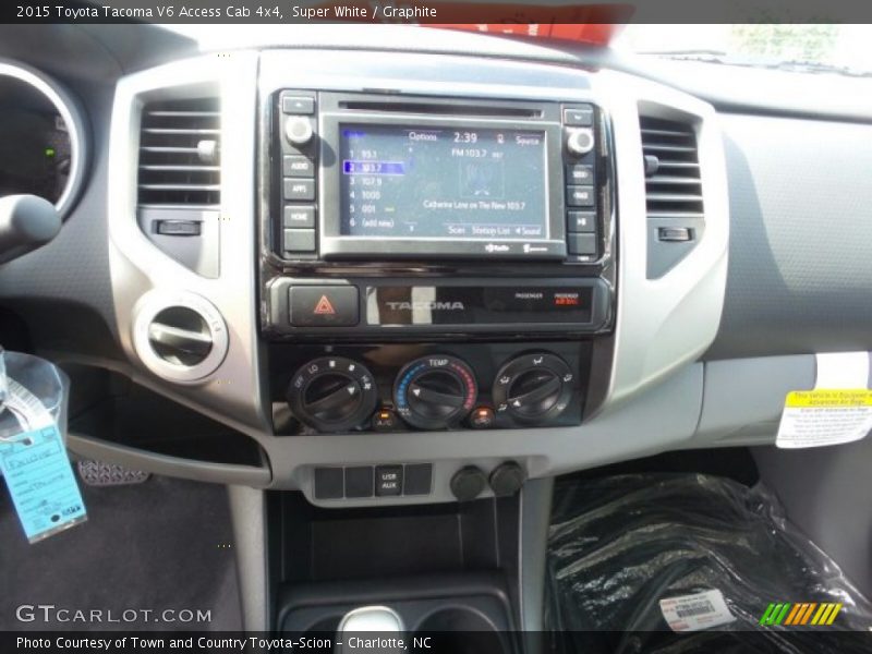 Super White / Graphite 2015 Toyota Tacoma V6 Access Cab 4x4