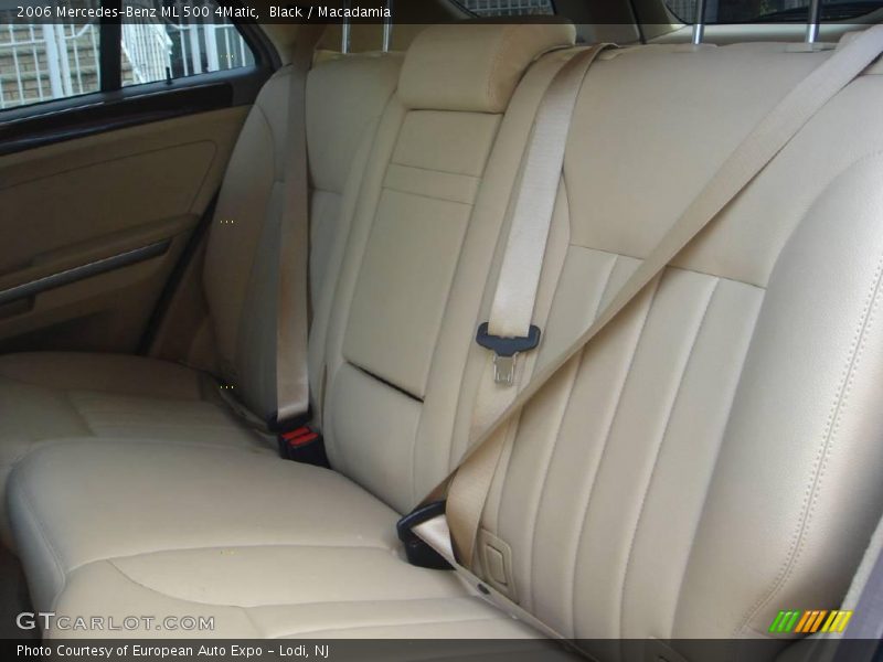 Black / Macadamia 2006 Mercedes-Benz ML 500 4Matic