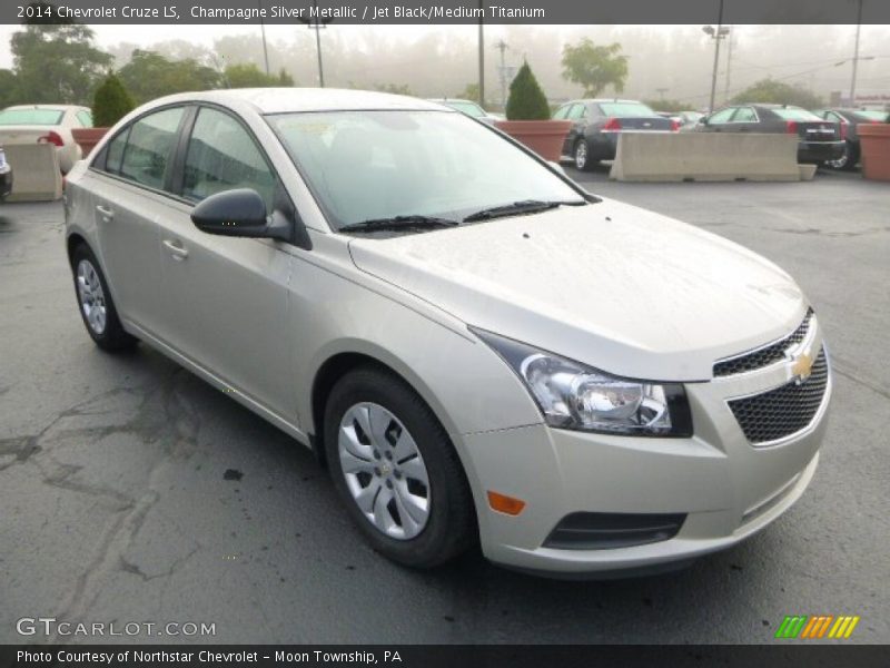 Champagne Silver Metallic / Jet Black/Medium Titanium 2014 Chevrolet Cruze LS