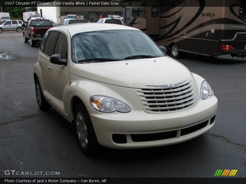 Cool Vanilla White / Pastel Slate Gray 2007 Chrysler PT Cruiser
