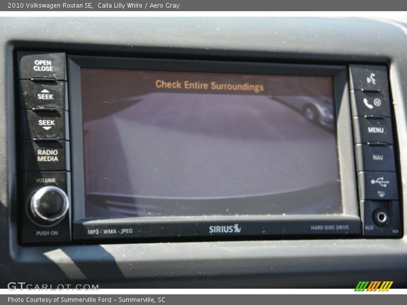 Calla Lilly White / Aero Gray 2010 Volkswagen Routan SE