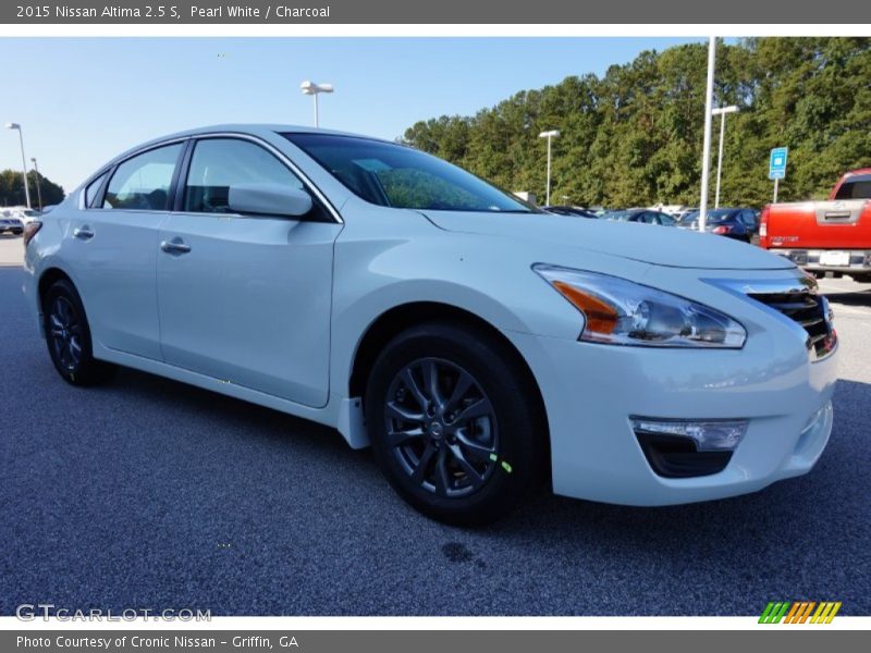 Pearl White / Charcoal 2015 Nissan Altima 2.5 S
