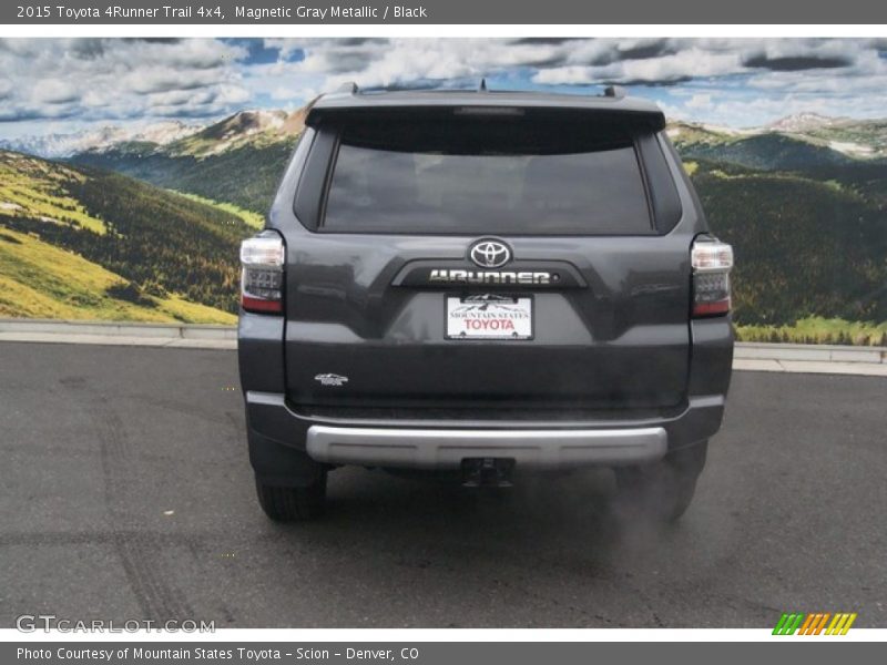 Magnetic Gray Metallic / Black 2015 Toyota 4Runner Trail 4x4