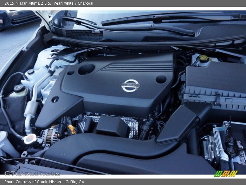 Pearl White / Charcoal 2015 Nissan Altima 2.5 S