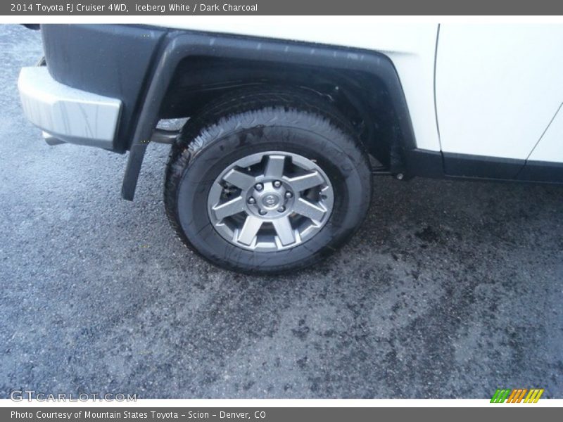 Iceberg White / Dark Charcoal 2014 Toyota FJ Cruiser 4WD