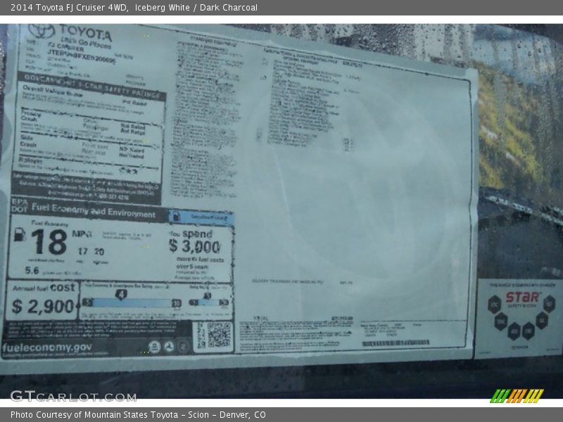 Iceberg White / Dark Charcoal 2014 Toyota FJ Cruiser 4WD