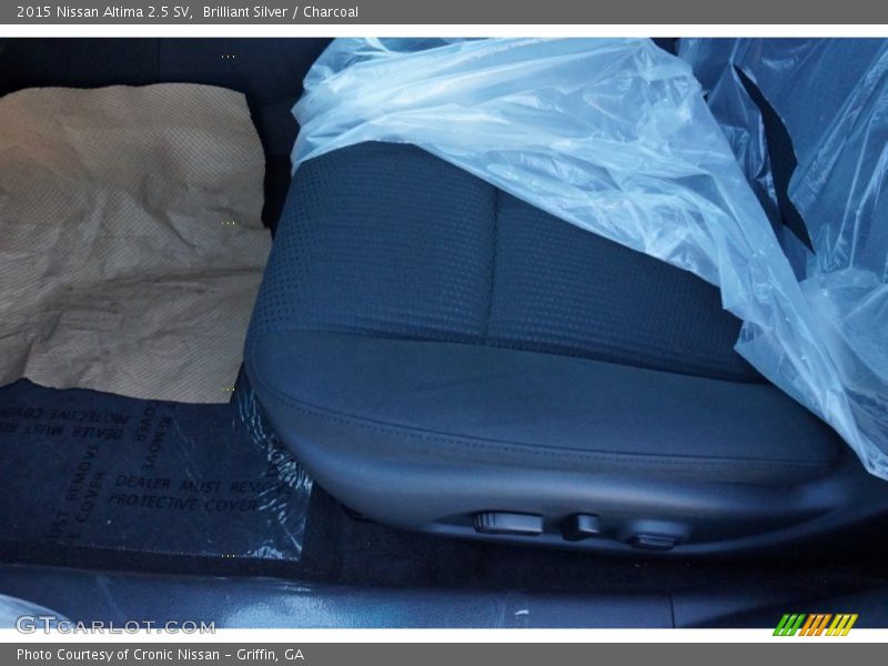 Brilliant Silver / Charcoal 2015 Nissan Altima 2.5 SV