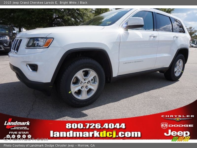 Bright White / Black 2015 Jeep Grand Cherokee Laredo E