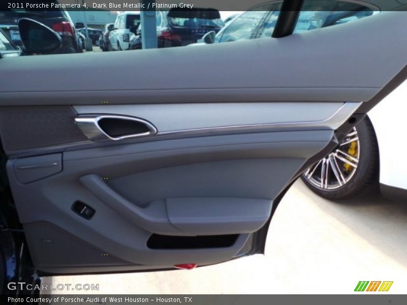Dark Blue Metallic / Platinum Grey 2011 Porsche Panamera 4