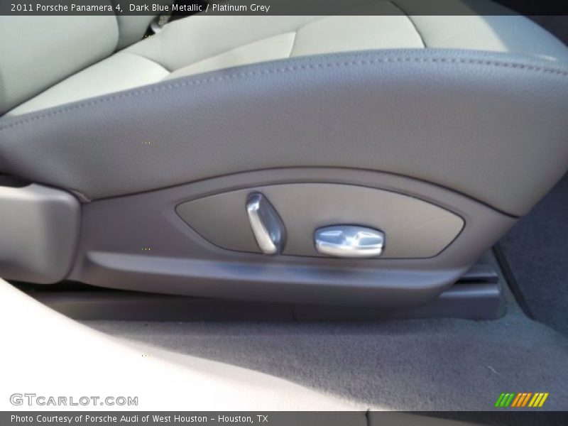 Dark Blue Metallic / Platinum Grey 2011 Porsche Panamera 4