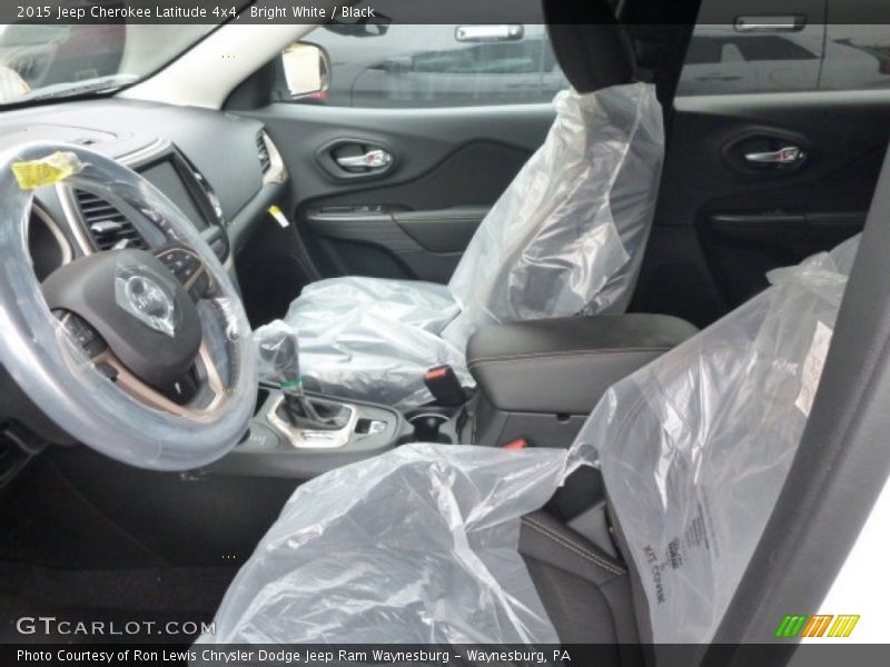 Bright White / Black 2015 Jeep Cherokee Latitude 4x4
