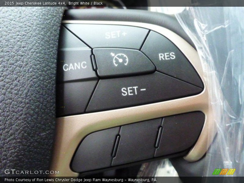 Bright White / Black 2015 Jeep Cherokee Latitude 4x4