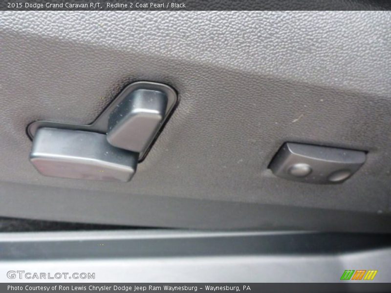Redline 2 Coat Pearl / Black 2015 Dodge Grand Caravan R/T