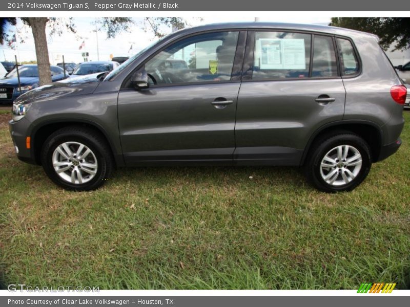 Pepper Gray Metallic / Black 2014 Volkswagen Tiguan S