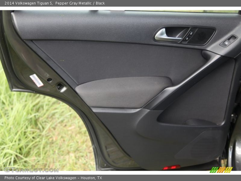 Pepper Gray Metallic / Black 2014 Volkswagen Tiguan S