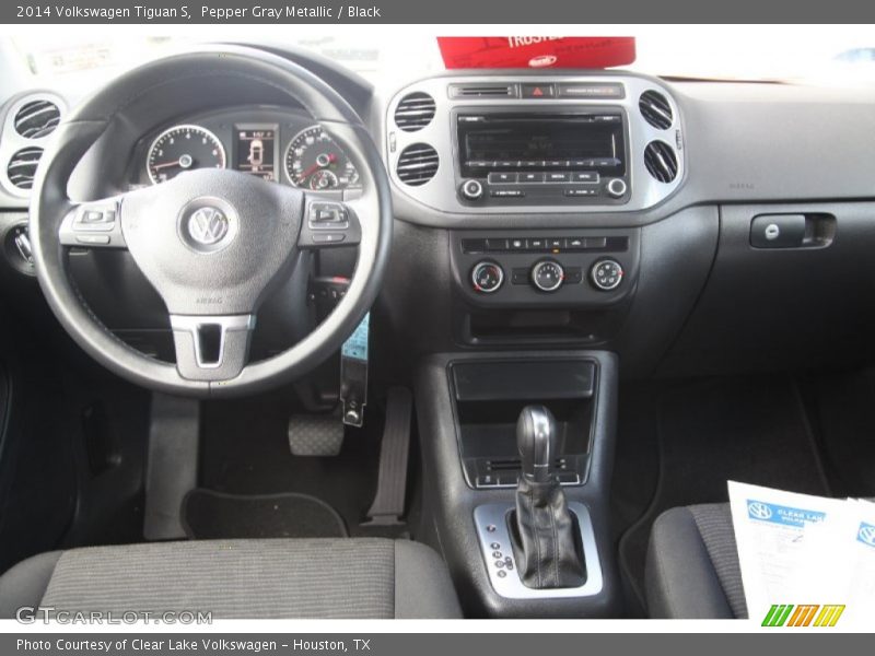 Pepper Gray Metallic / Black 2014 Volkswagen Tiguan S