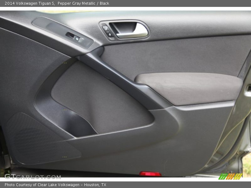 Pepper Gray Metallic / Black 2014 Volkswagen Tiguan S