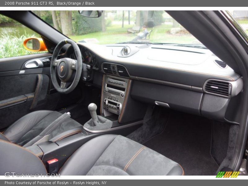 Dashboard of 2008 911 GT3 RS