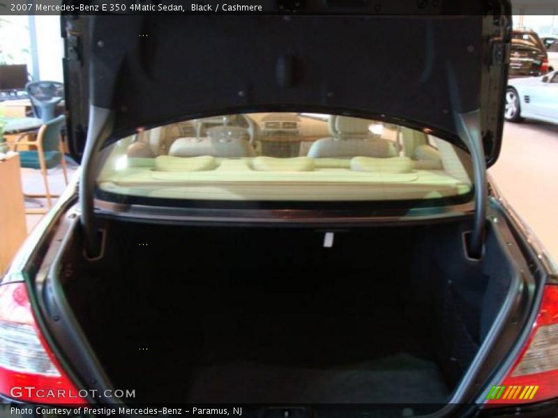 Black / Cashmere 2007 Mercedes-Benz E 350 4Matic Sedan