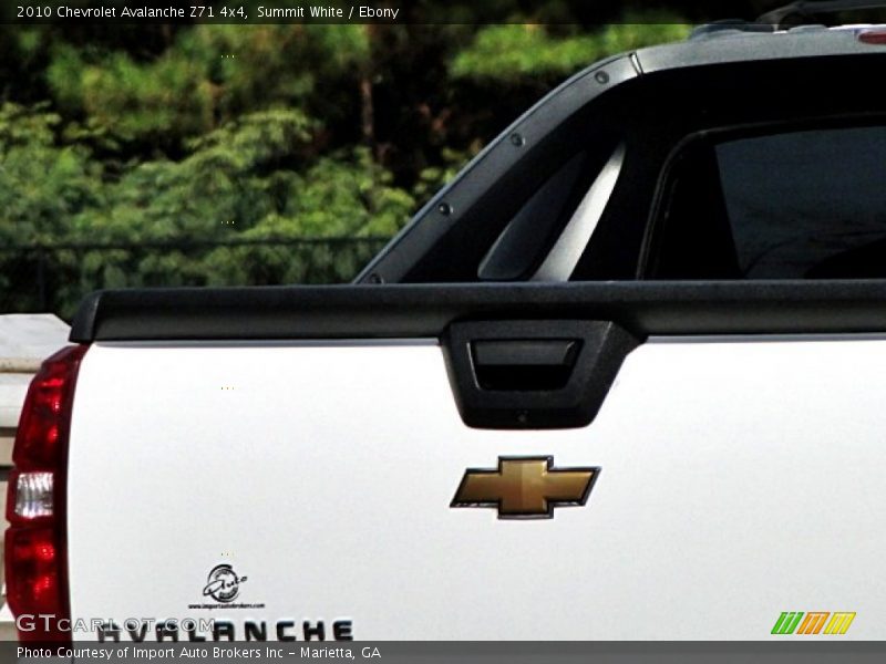 Summit White / Ebony 2010 Chevrolet Avalanche Z71 4x4