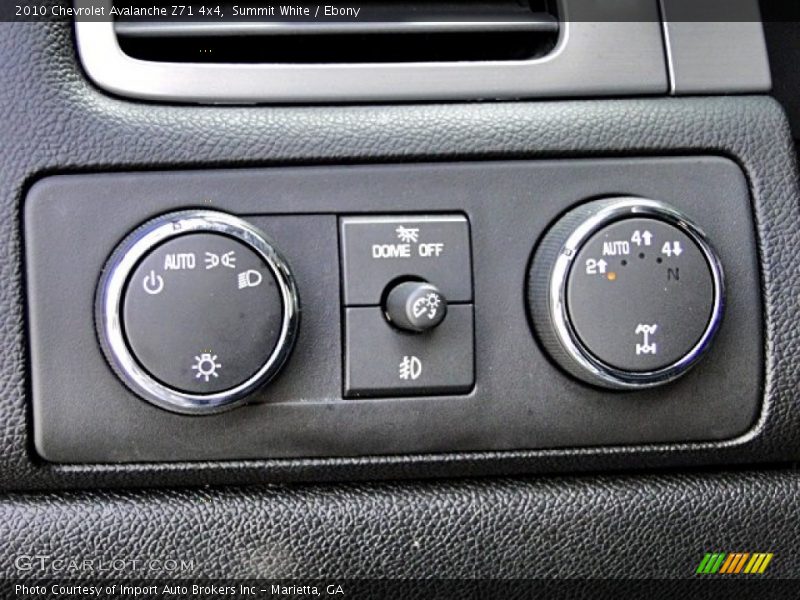 Summit White / Ebony 2010 Chevrolet Avalanche Z71 4x4