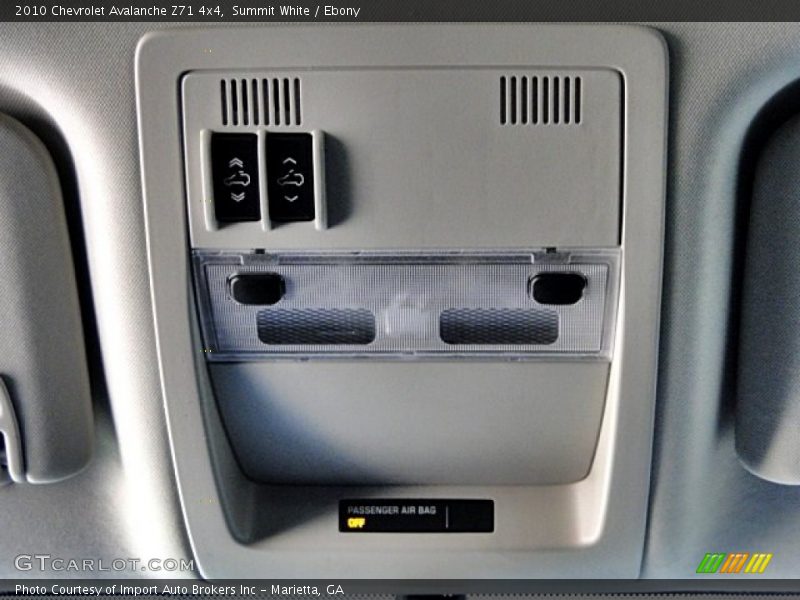 Summit White / Ebony 2010 Chevrolet Avalanche Z71 4x4