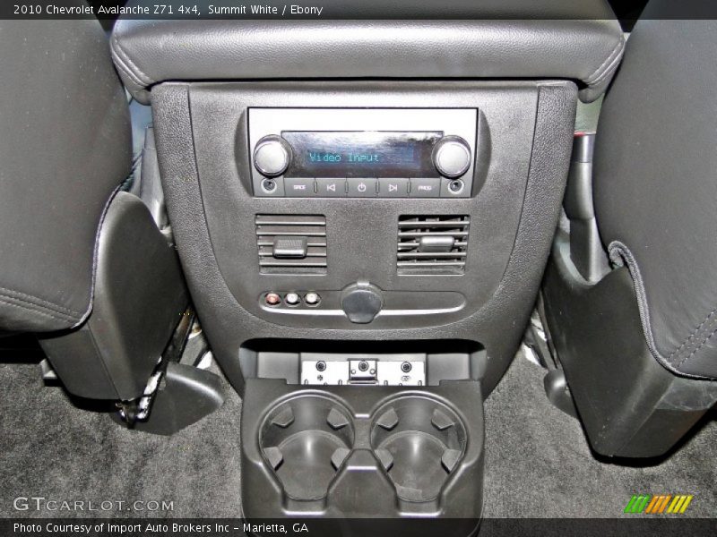 Summit White / Ebony 2010 Chevrolet Avalanche Z71 4x4