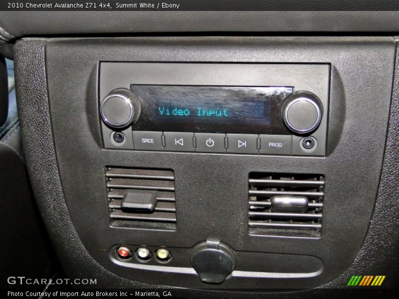 Summit White / Ebony 2010 Chevrolet Avalanche Z71 4x4