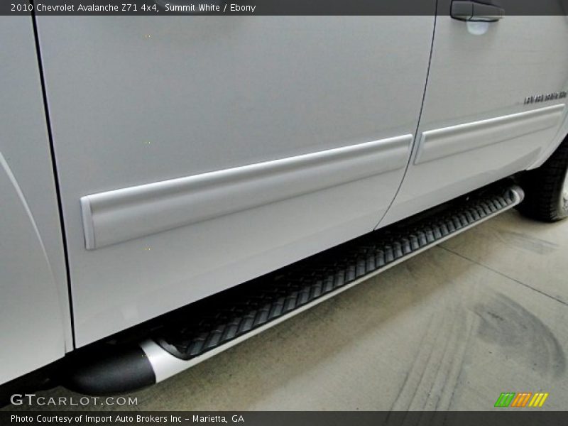 Summit White / Ebony 2010 Chevrolet Avalanche Z71 4x4