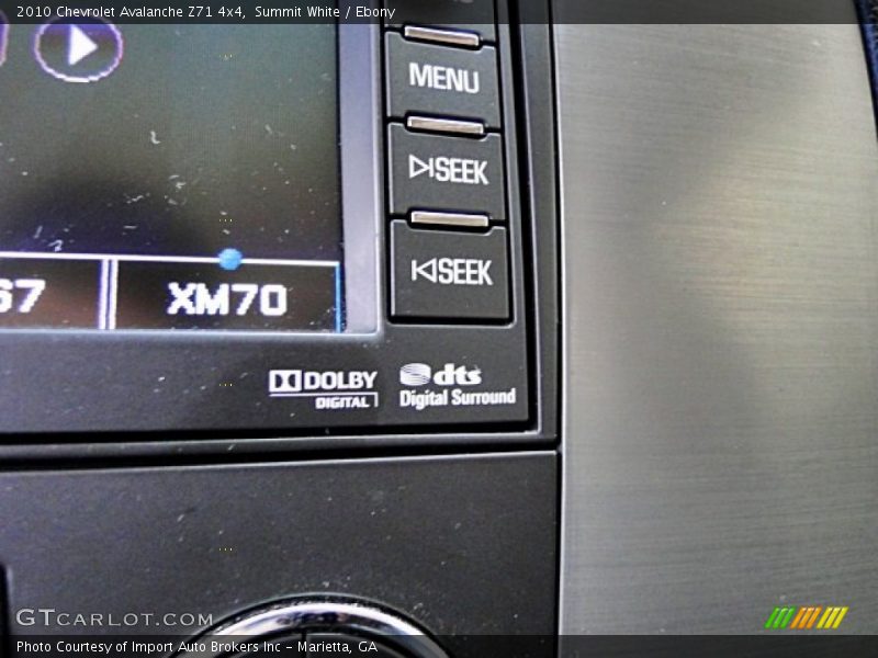 Summit White / Ebony 2010 Chevrolet Avalanche Z71 4x4