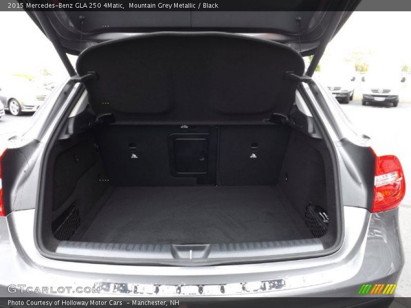  2015 GLA 250 4Matic Trunk