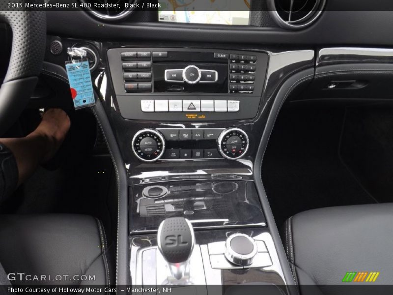 Controls of 2015 SL 400 Roadster