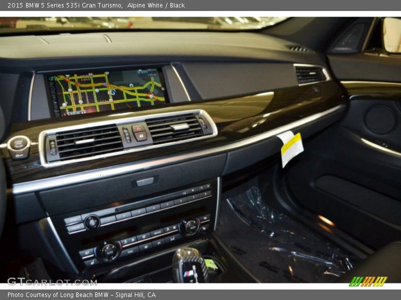 Alpine White / Black 2015 BMW 5 Series 535i Gran Turismo