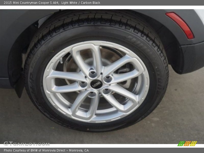 Light White / Carbon Black 2015 Mini Countryman Cooper S All4