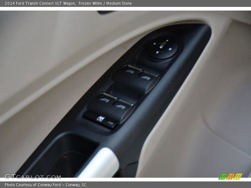 Controls of 2014 Transit Connect XLT Wagon