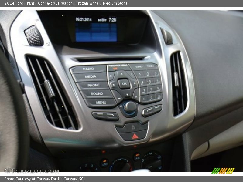 Controls of 2014 Transit Connect XLT Wagon