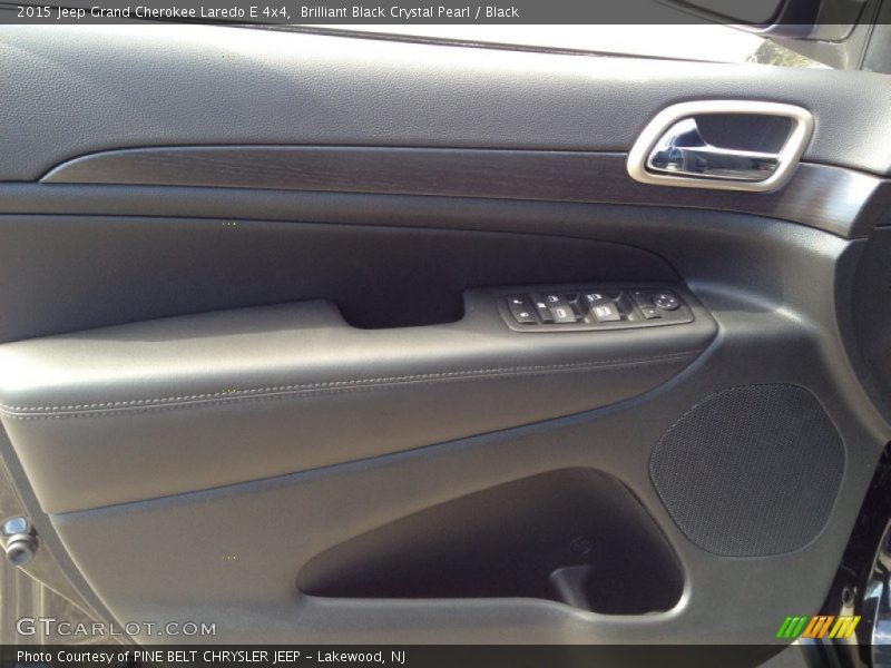 Brilliant Black Crystal Pearl / Black 2015 Jeep Grand Cherokee Laredo E 4x4