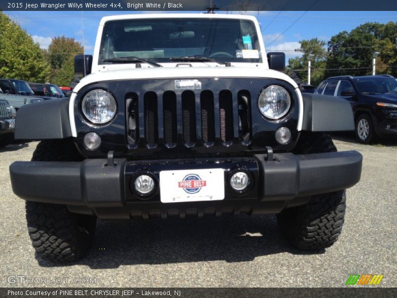 Bright White / Black 2015 Jeep Wrangler Willys Wheeler 4x4