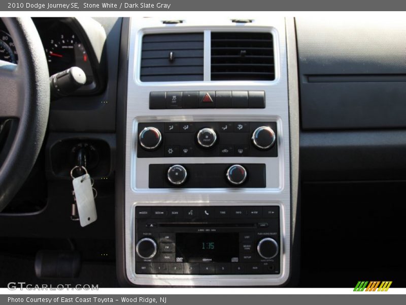Stone White / Dark Slate Gray 2010 Dodge Journey SE