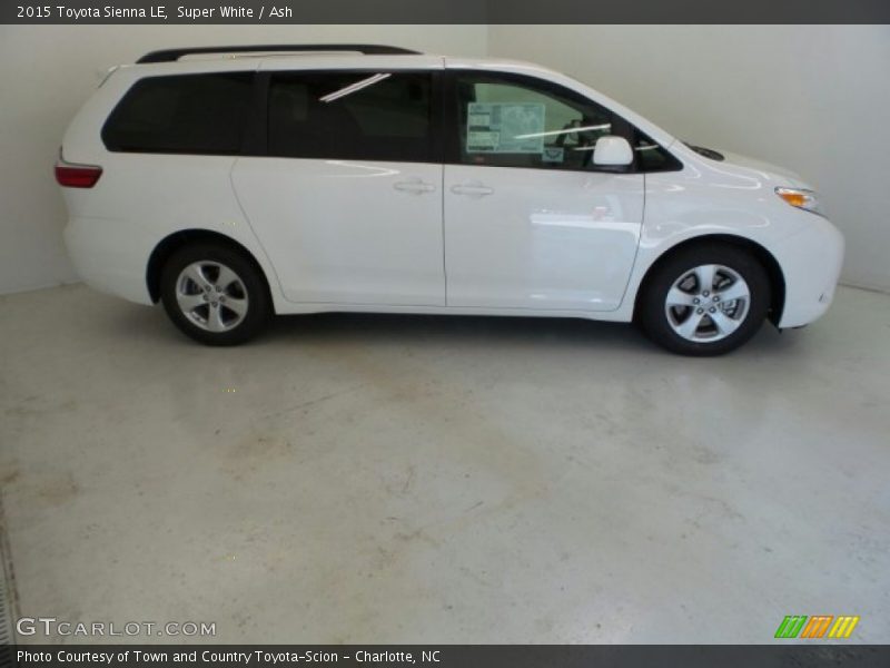 Super White / Ash 2015 Toyota Sienna LE