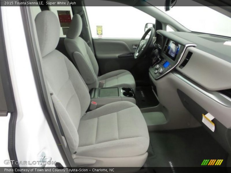 Super White / Ash 2015 Toyota Sienna LE