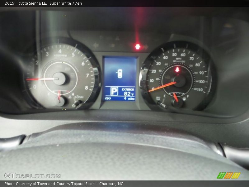 Super White / Ash 2015 Toyota Sienna LE