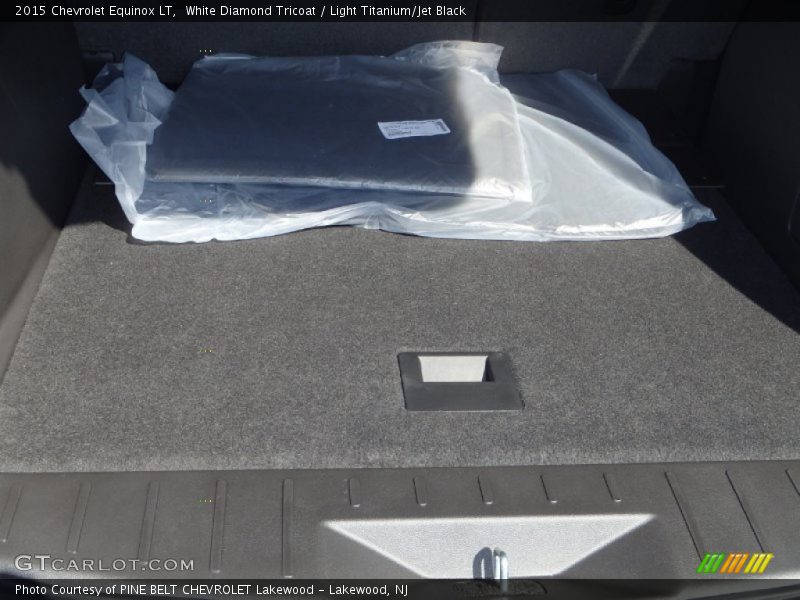 White Diamond Tricoat / Light Titanium/Jet Black 2015 Chevrolet Equinox LT